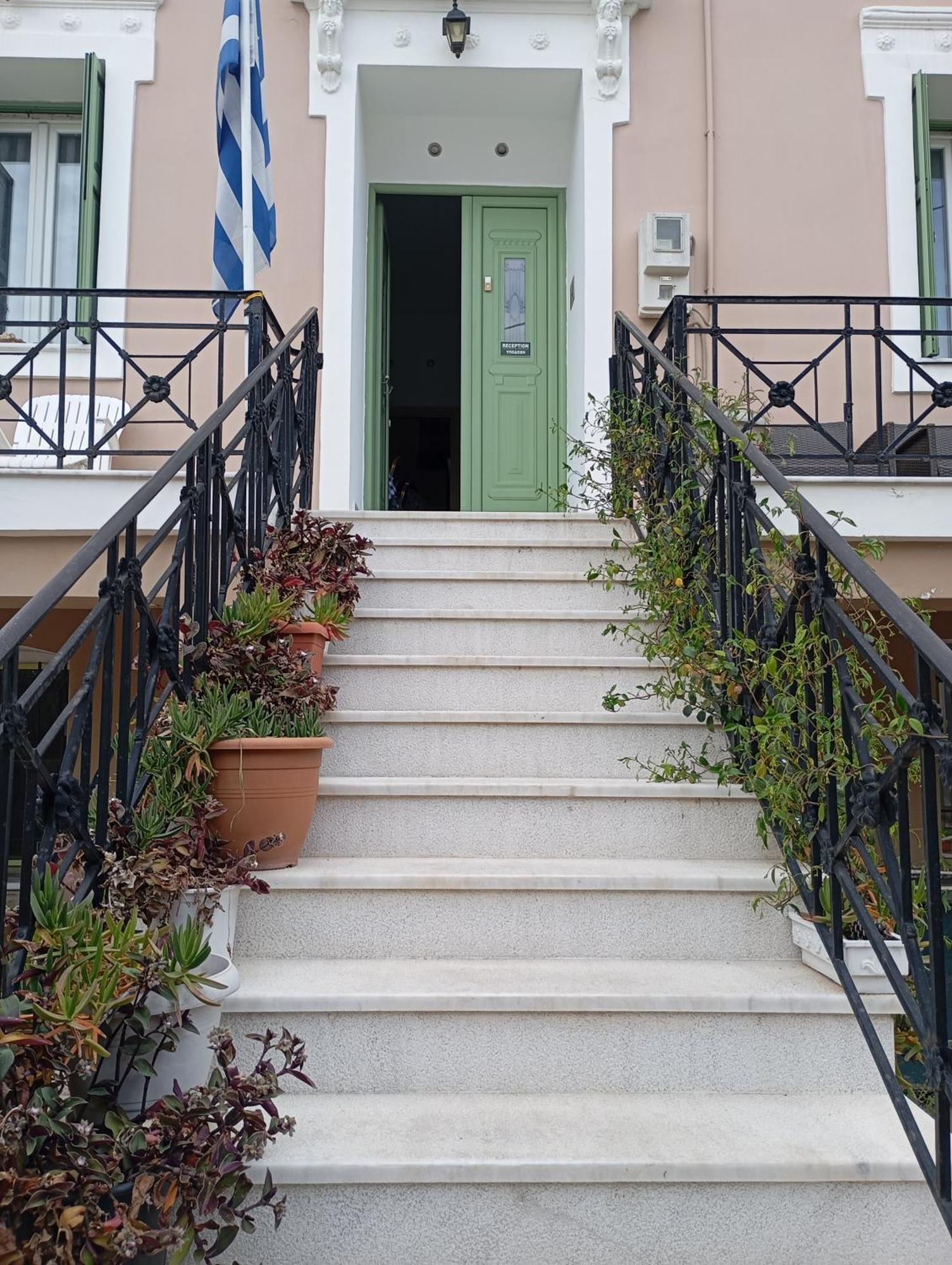 Hotel Pyrgos Sofokleous Mytilíni Exterior foto