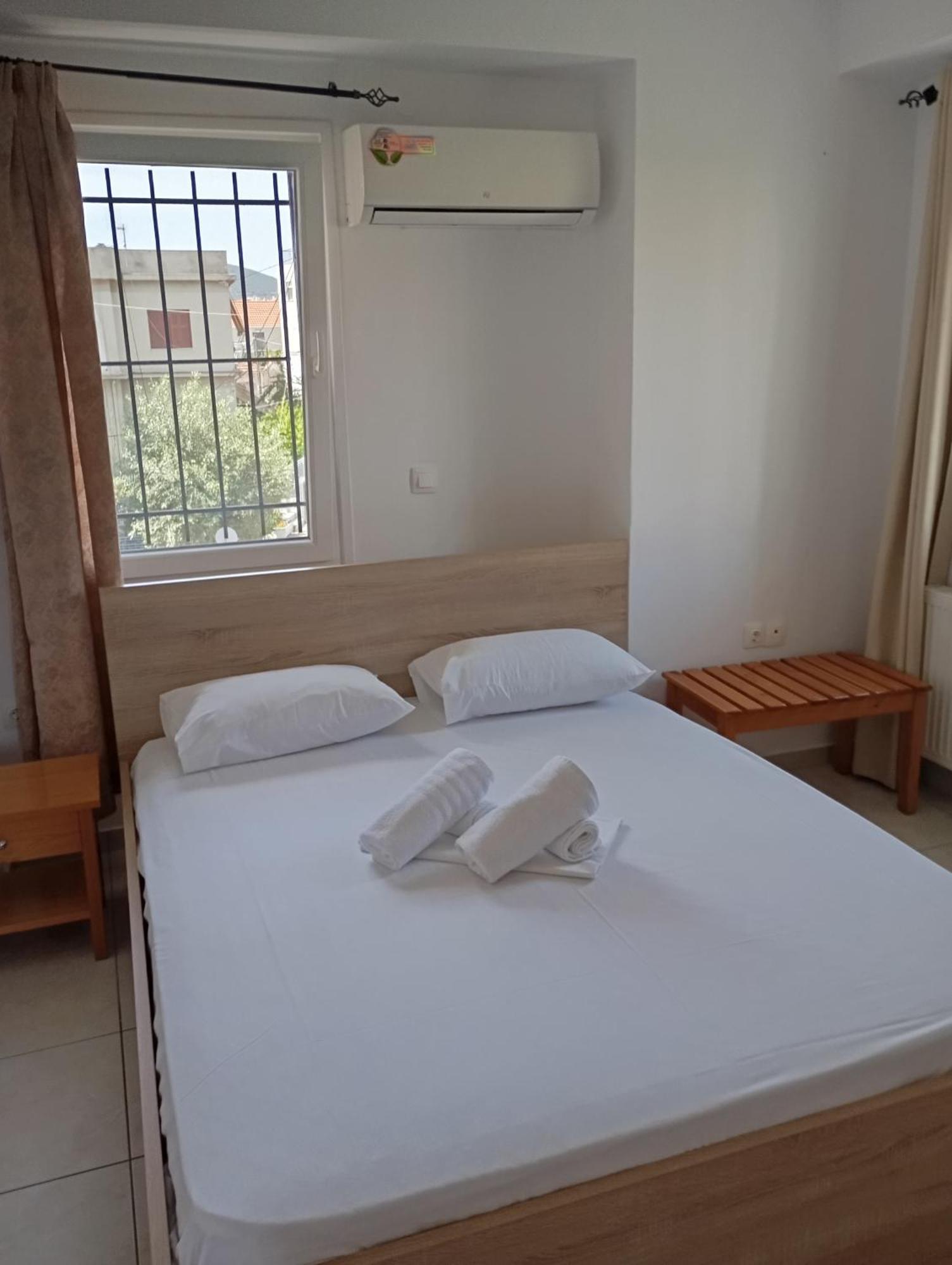 Hotel Pyrgos Sofokleous Mytilíni Exterior foto
