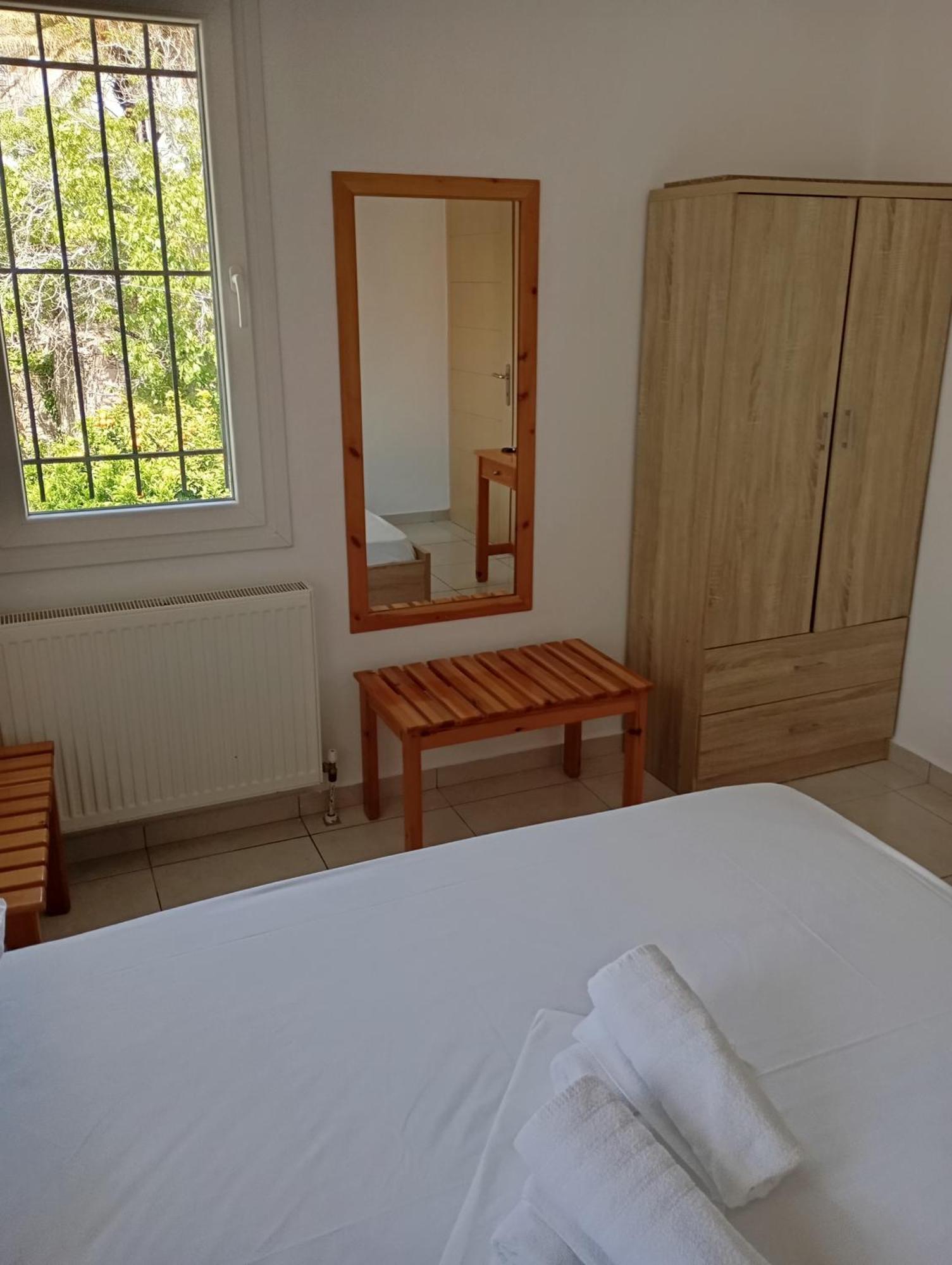 Hotel Pyrgos Sofokleous Mytilíni Exterior foto